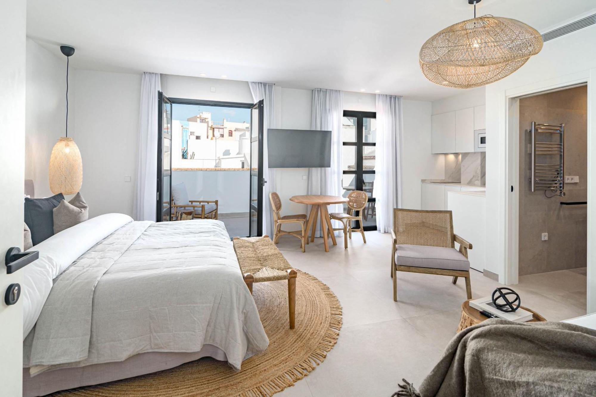 Seaclub Suites Эстепона Экстерьер фото