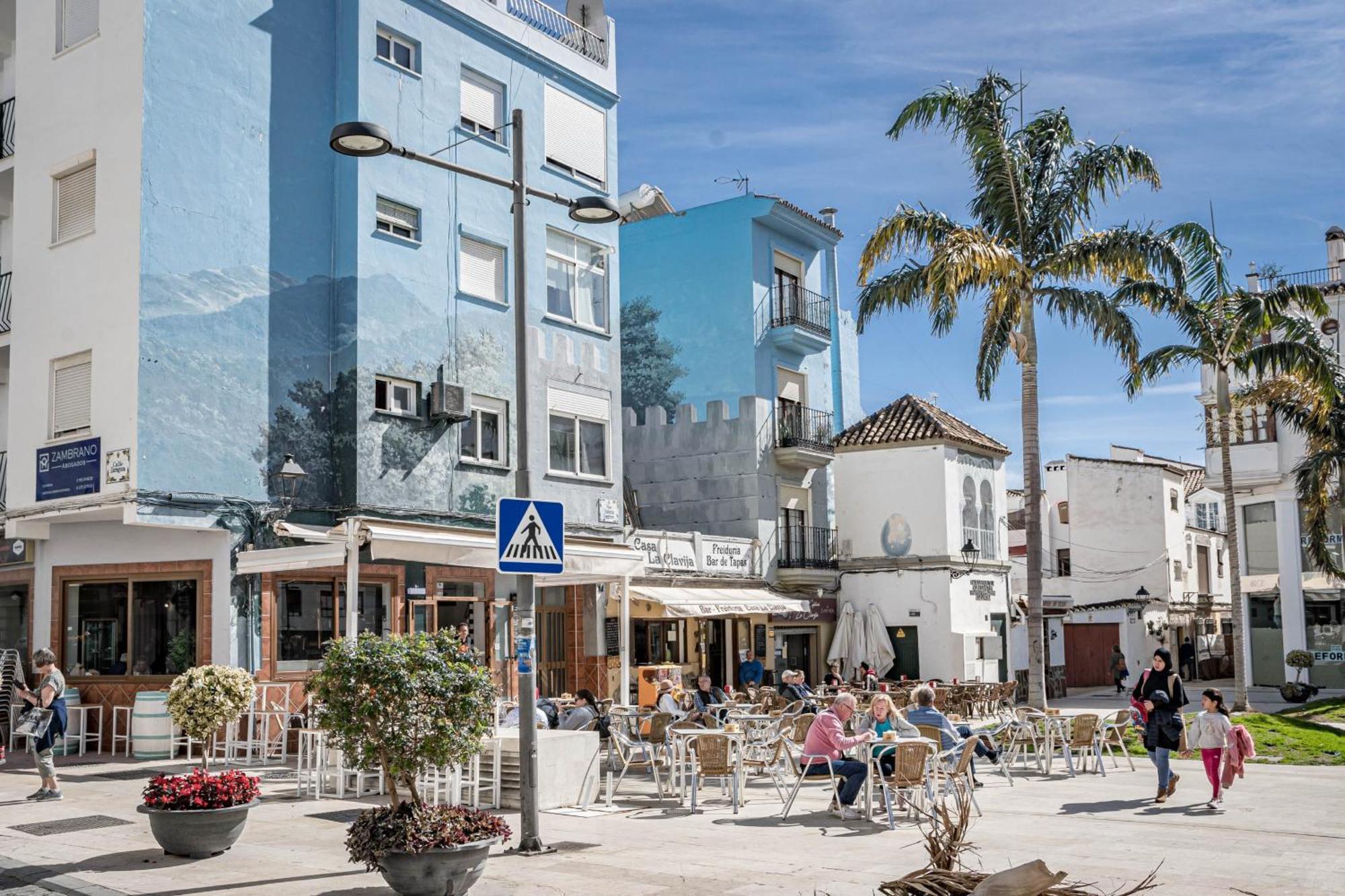 Seaclub Suites Эстепона Экстерьер фото