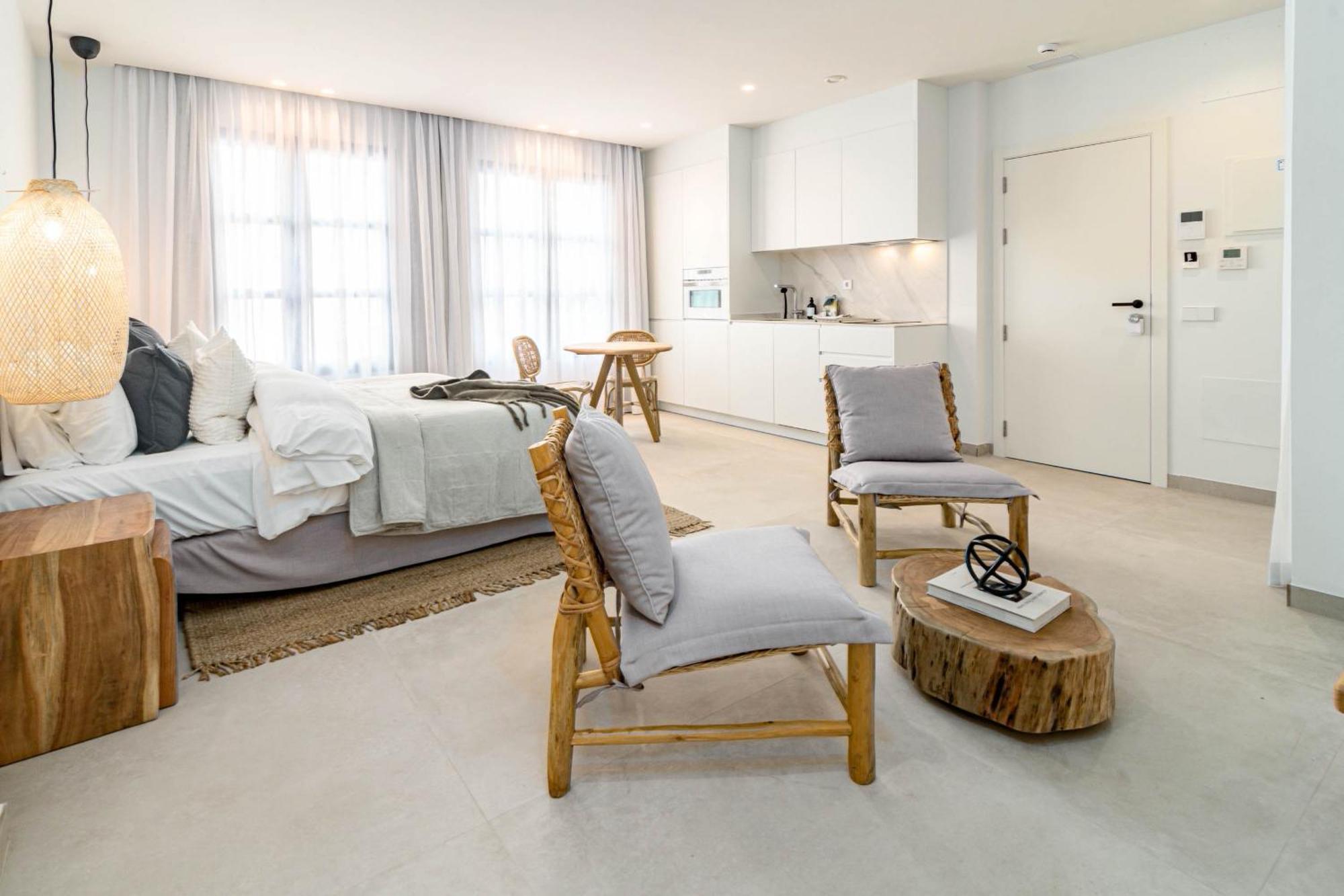 Seaclub Suites Эстепона Экстерьер фото